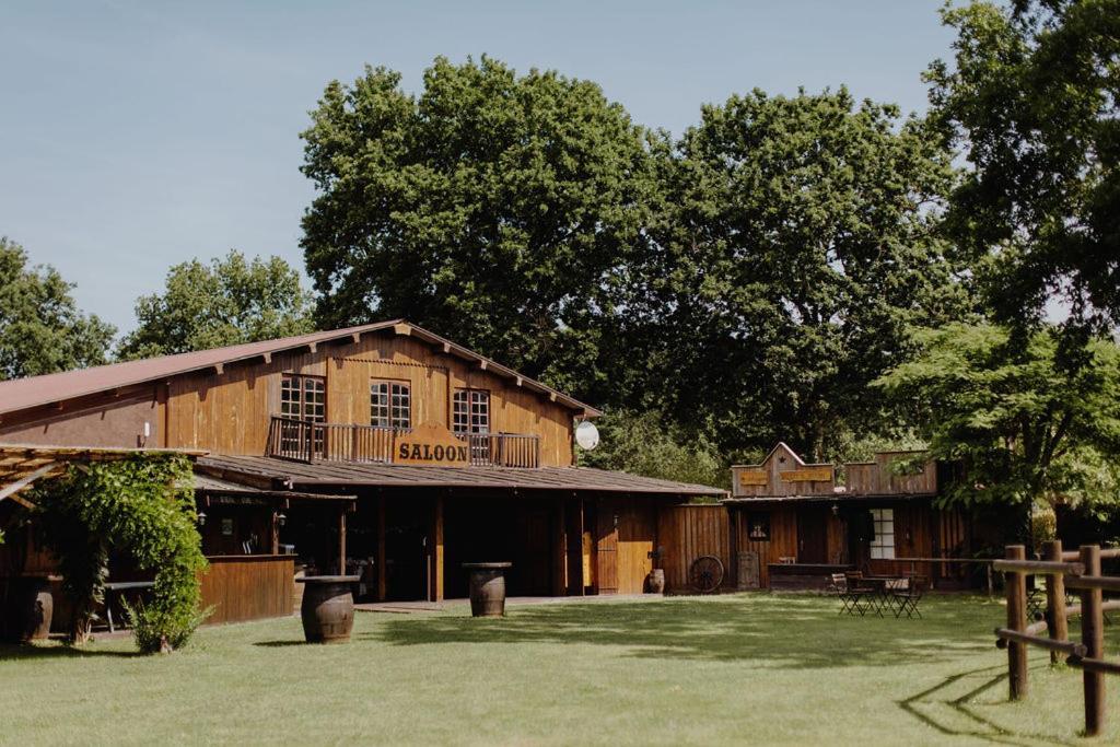 Bed and Breakfast Le Ranch Amadeus Saint-Paul-en-Born Exteriér fotografie